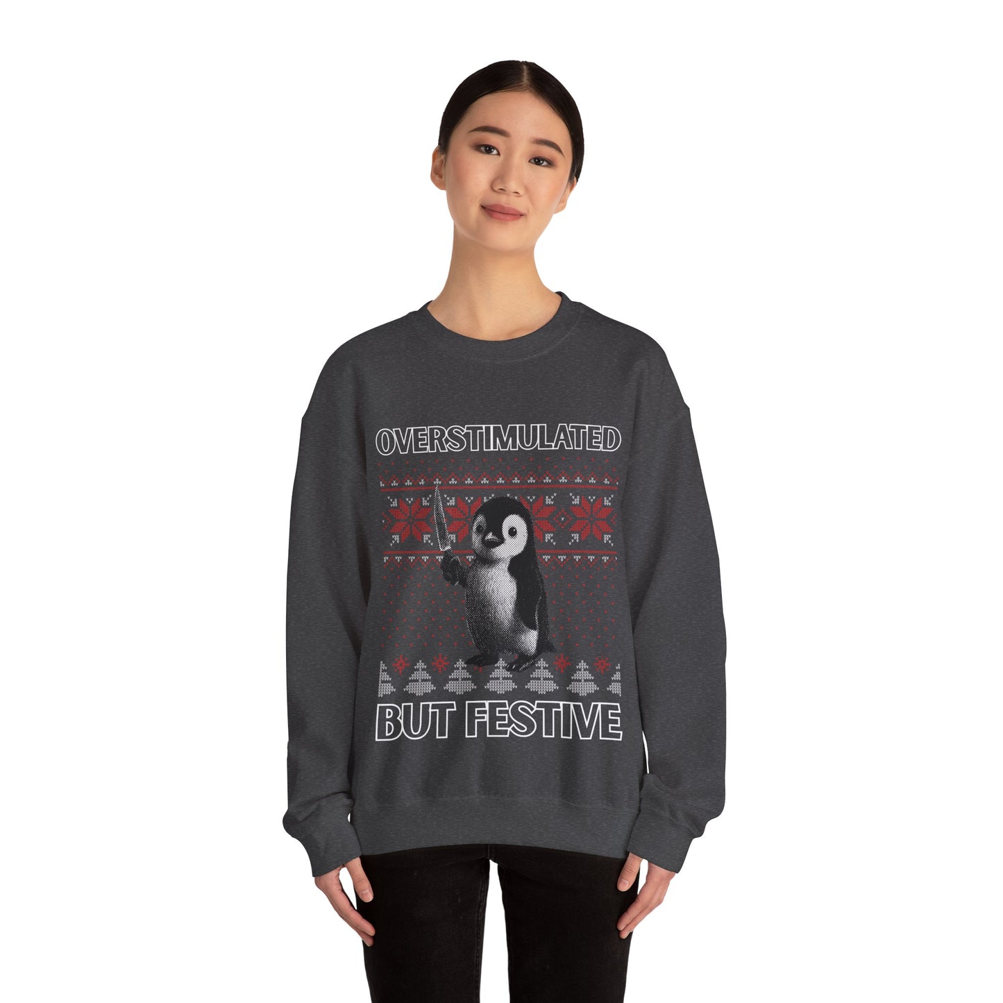 Überstimulierter, aber festlicher Pinguin-Weihnachtspullover