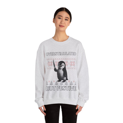 Überstimulierter, aber festlicher Pinguin-Weihnachtspullover